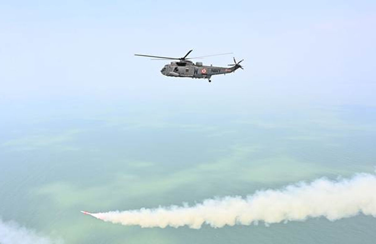 India Achieves Breakthrough as Navy & DRDO Execute First-Ever Salvo Launch of NASM-SR Missile
