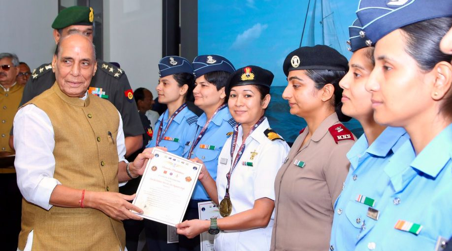 Defence Minister Rajnath Singh Applauds All-Women IASV Triveni Crew for Historic Tri-Service Sailing Expedition