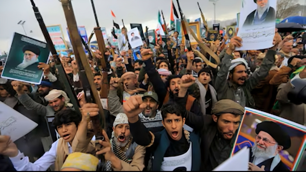 Houthis Strike Saudi Oil Tankers in Red Sea, Enforce New Maritime Blockade