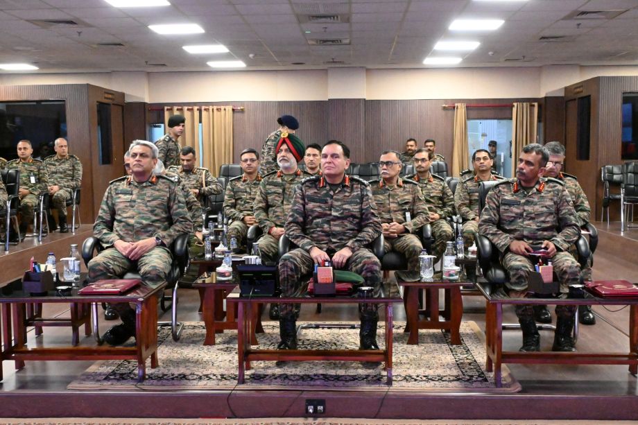 Army Chief Reviews Central Command’s Combat Readiness Amid Evolving Security Environment