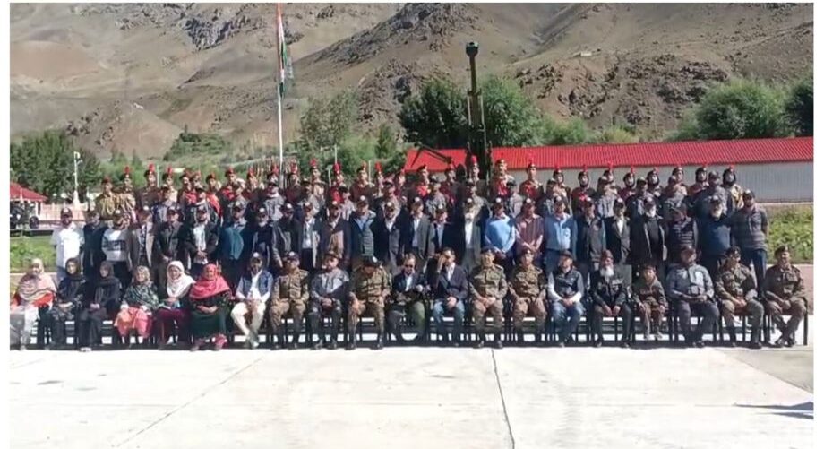 Artillery Regiment Flags Off Motorcycle Expedition from Drass to Mark 27 Years of Operation Vijay