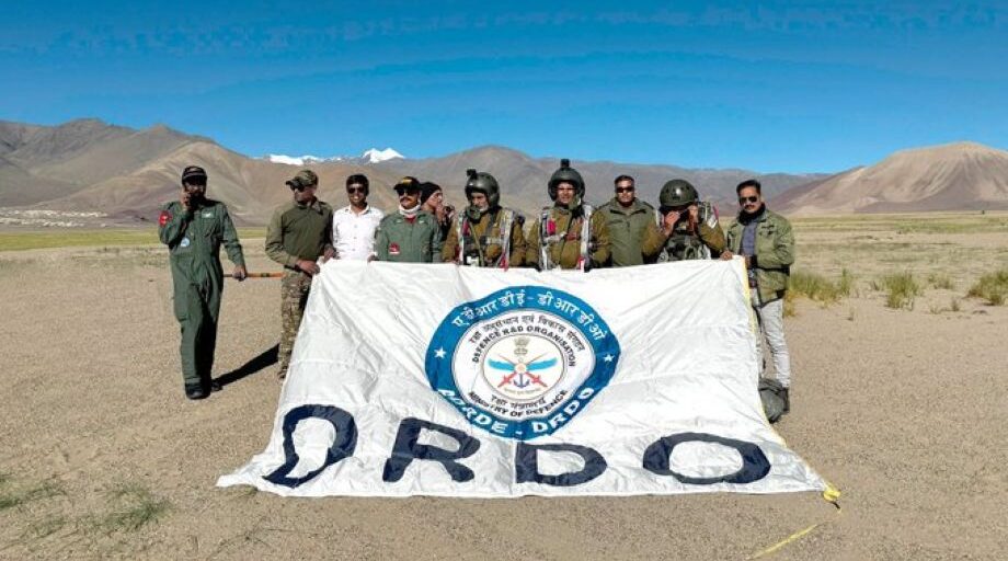 DRDO Successfully Tests Indigenous Military Combat Parachute System at 22,000 Feet in Ladakh