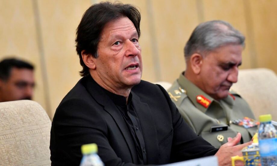Imran Khan’s Health Deteriorates in Jail, Arif Alvi Calls for Urgent Hospital Treatment