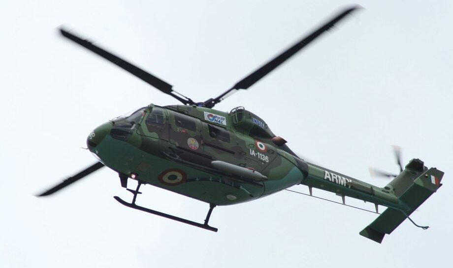 Indian Army Helicopters Operate From NH-911 Near Pakistan Border in Rajasthan