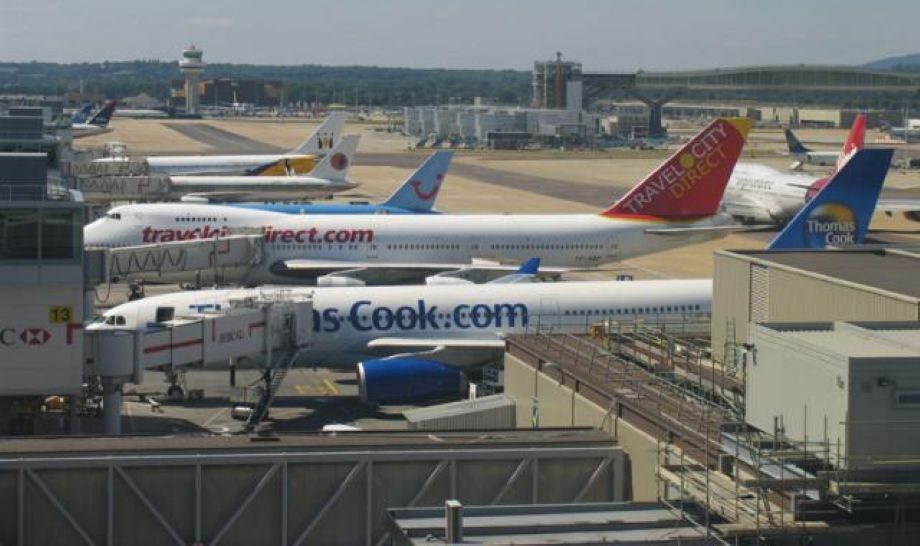 UK Air Traffic Control Glitch Cancels 1,300 Flights, Sparks Widespread Travel Chaos
