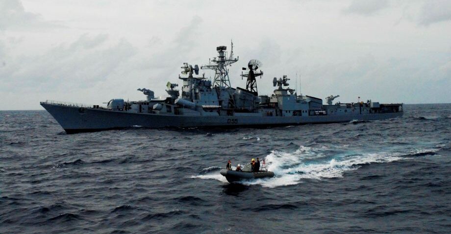 INS Ranvijay Strengthens India-Oman Maritime Ties During Salalah Port Call