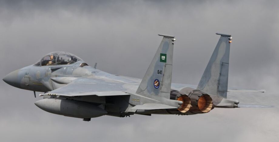 Saudi Arabia Launches 32 Airstrikes on Yemen as Pakistan Warns Houthis Over Defence Pact